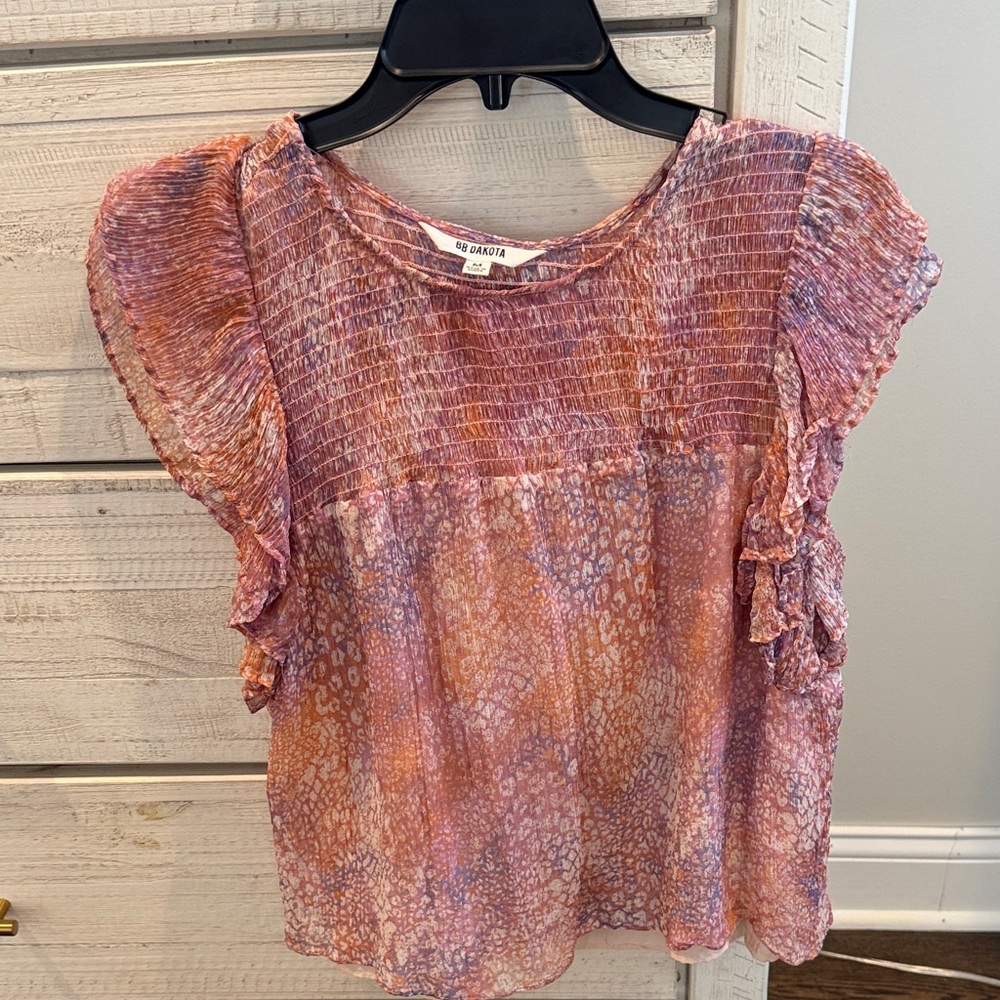 BB Dakota Multicolor Ruffle Sleeve Blouse